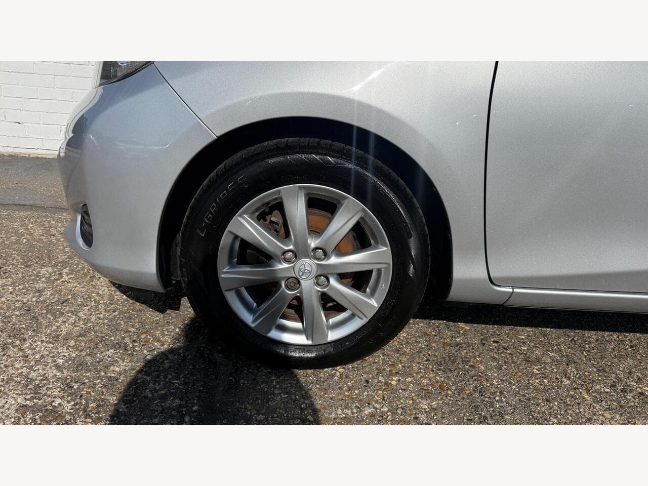 Toyota Yaris thumbnail 20