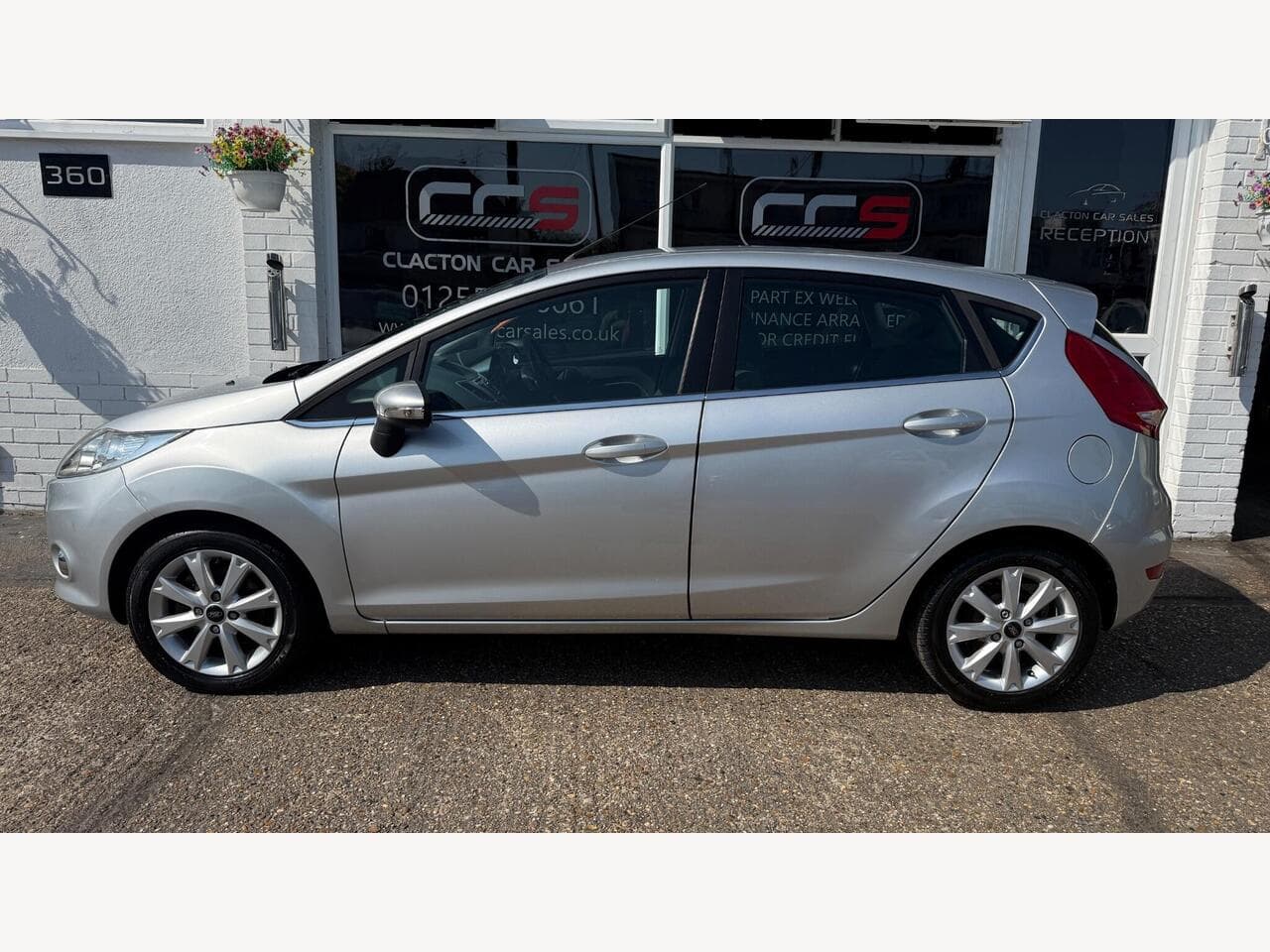 Ford Fiesta thumbnail 4
