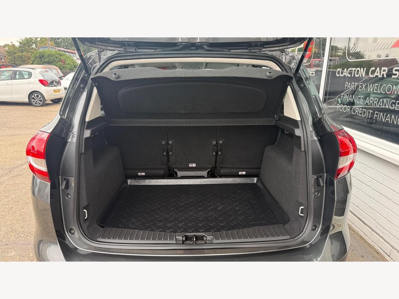 Ford C-Max thumbnail 14