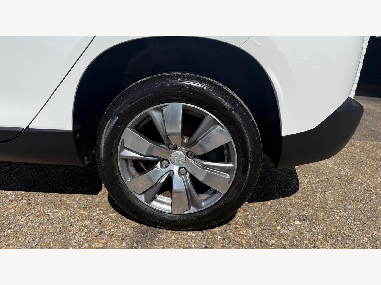 Peugeot 2008 thumbnail 19