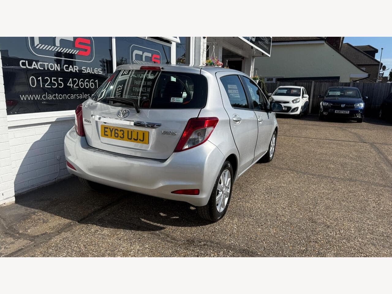 Toyota Yaris thumbnail 7