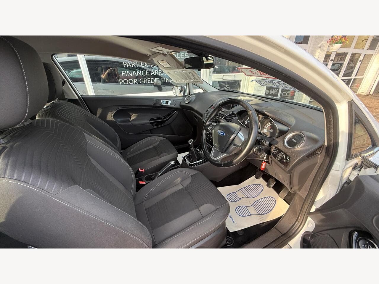 Ford Fiesta thumbnail 9