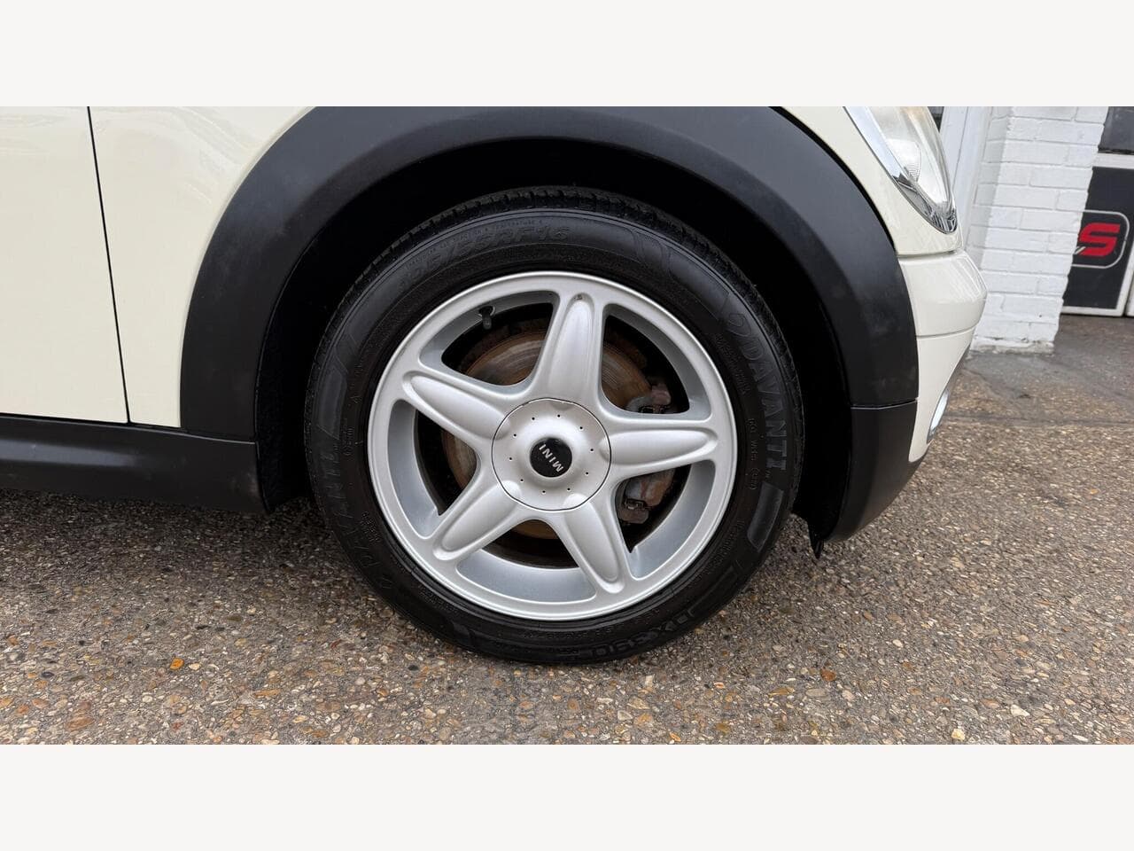 MINI Hatch thumbnail 20