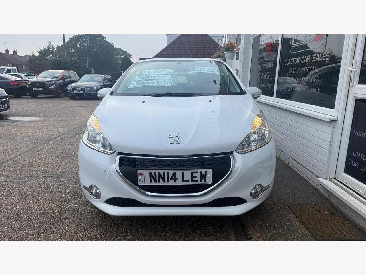 Peugeot 208 thumbnail 2