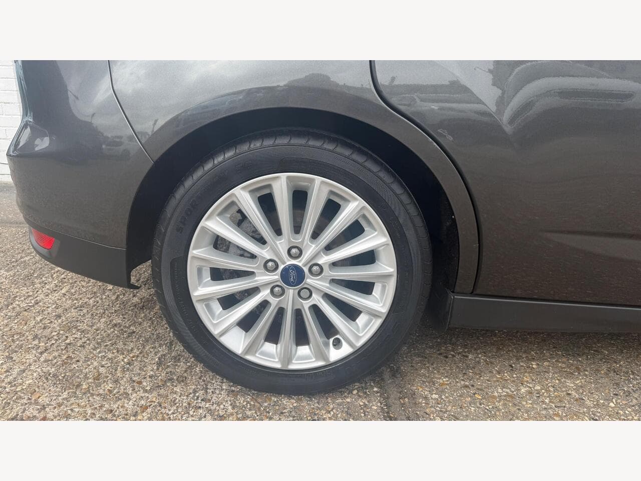 Ford C-Max thumbnail 21