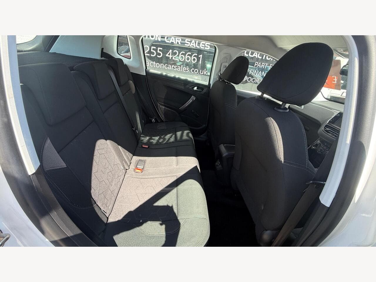 Peugeot 2008 thumbnail 12