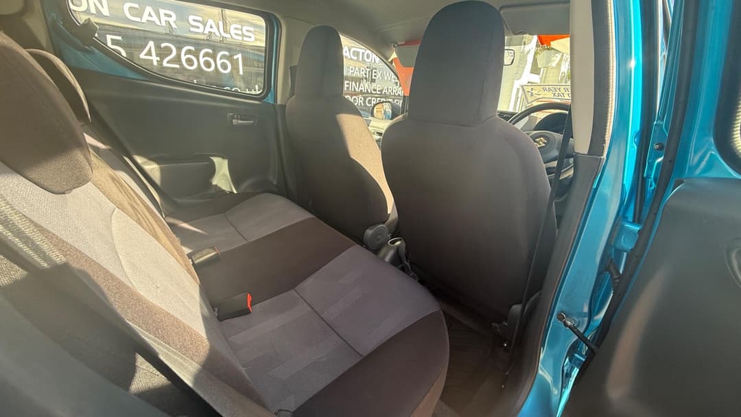 Car Image 11
