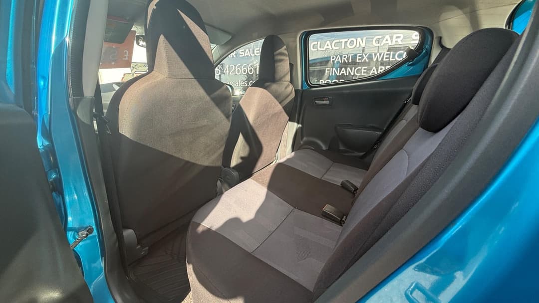 Car Image 18