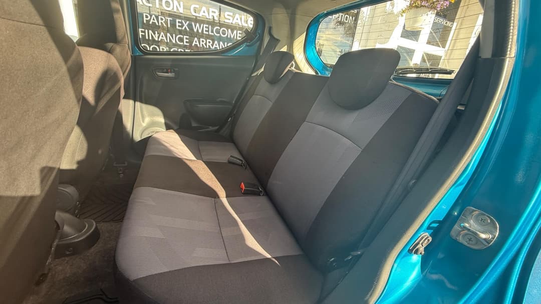 Car Image 17