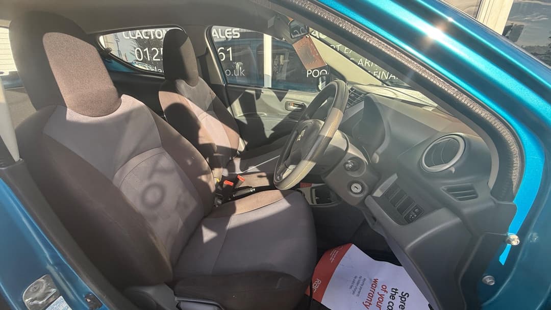Car Image 10